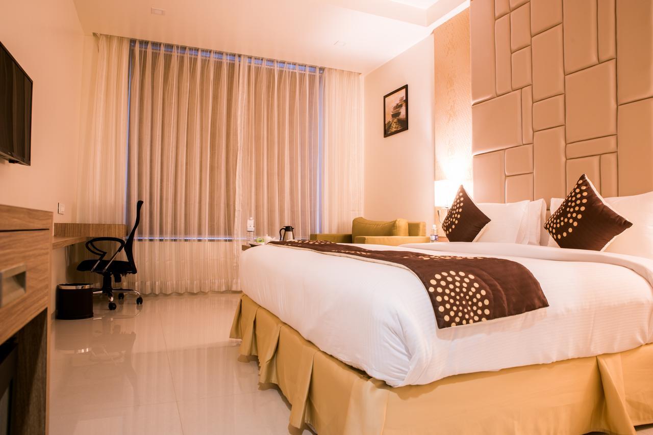 Hotel Grand Rio Nashik Dış mekan fotoğraf