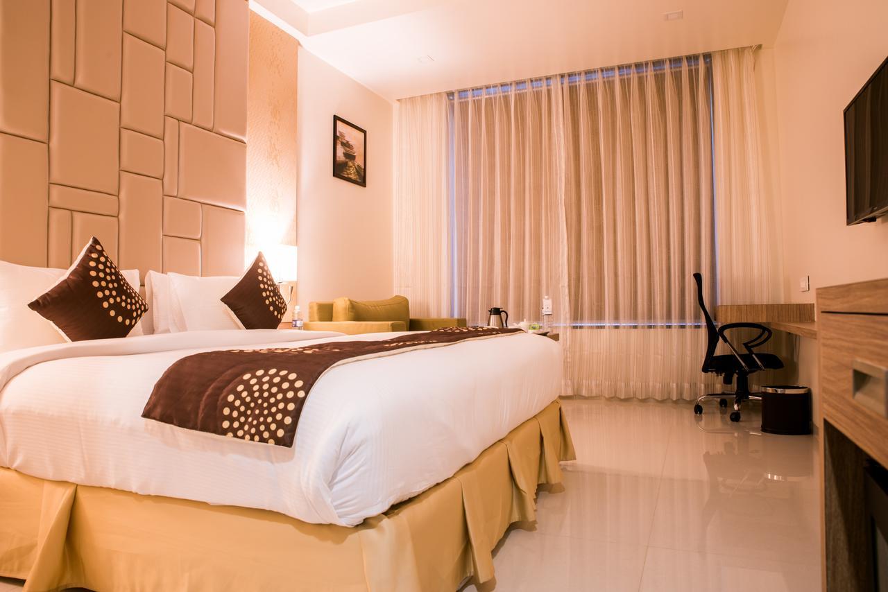 Hotel Grand Rio Nashik Dış mekan fotoğraf